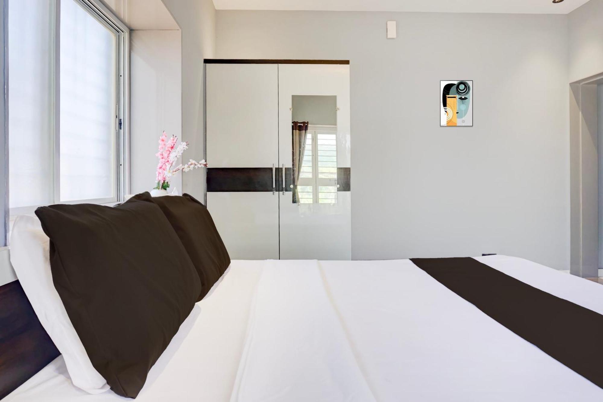 Hotel O Jeevan Restaurant & Lodging Kavathe Εξωτερικό φωτογραφία