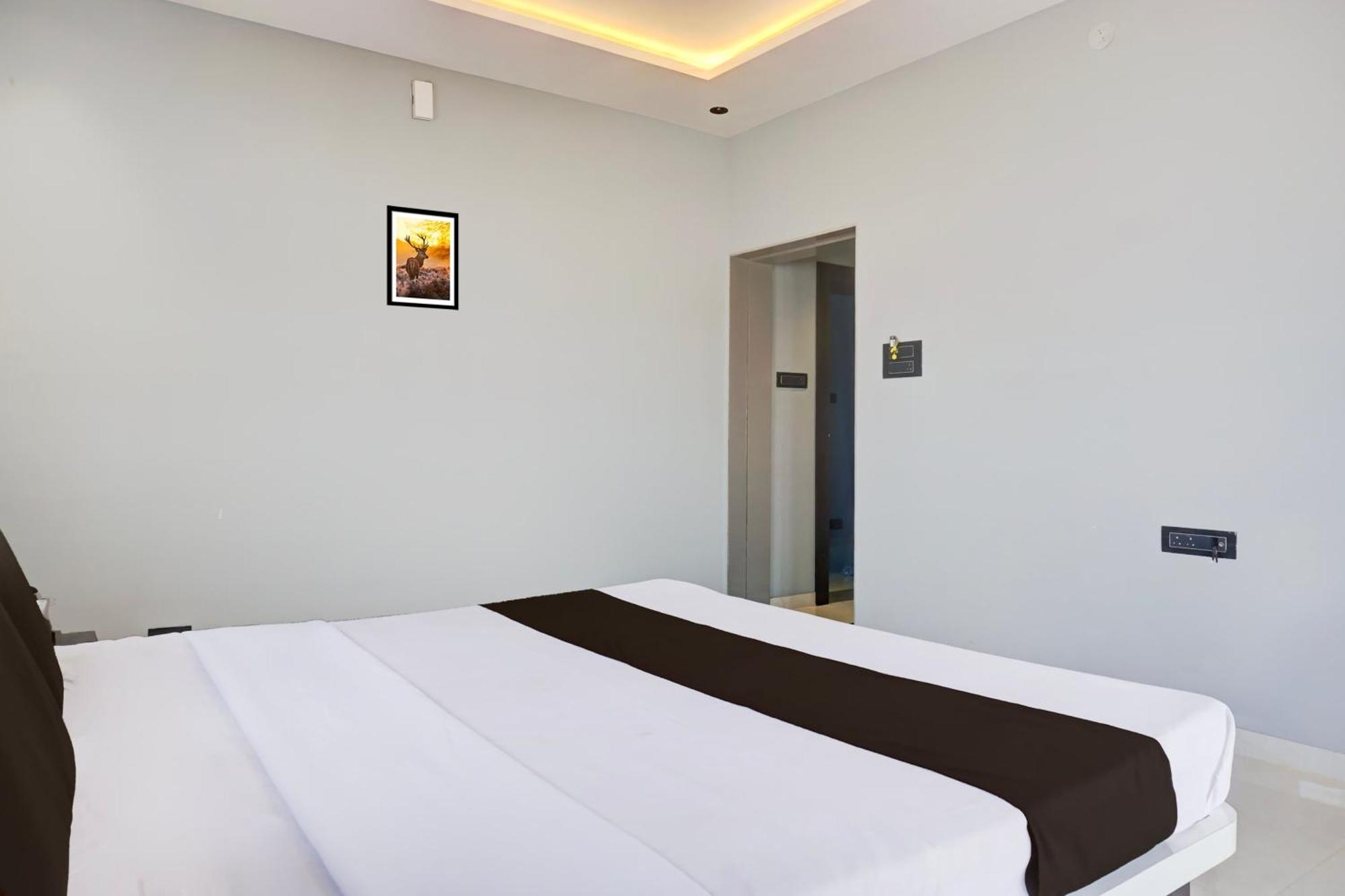 Hotel O Jeevan Restaurant & Lodging Kavathe Εξωτερικό φωτογραφία