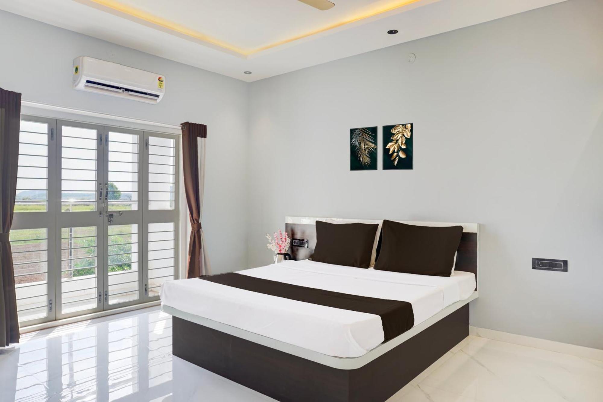 Hotel O Jeevan Restaurant & Lodging Kavathe Εξωτερικό φωτογραφία