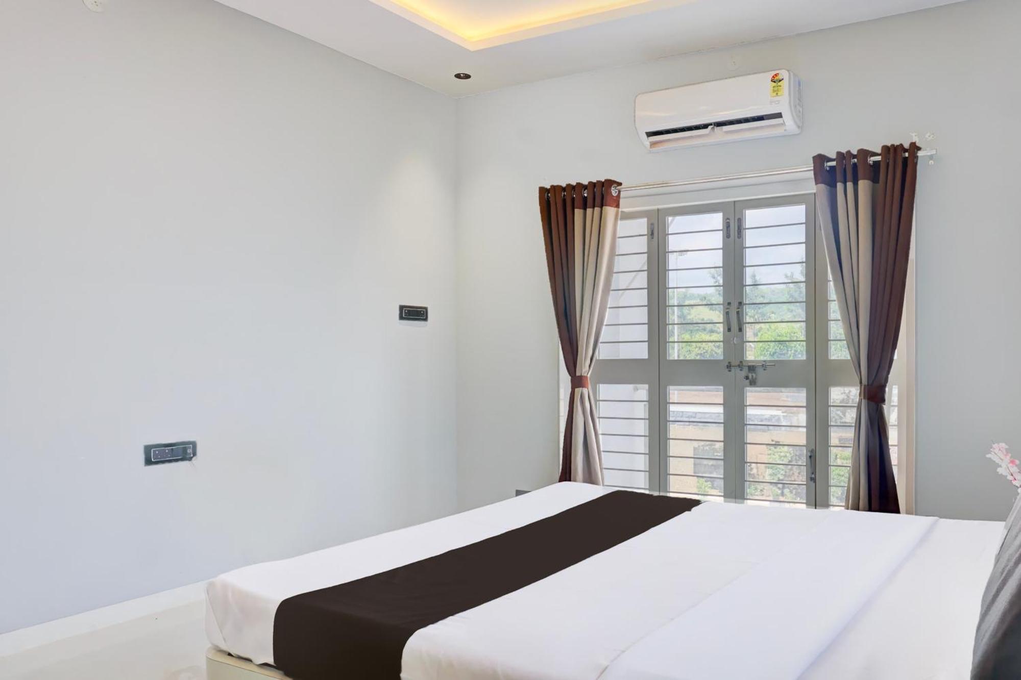 Hotel O Jeevan Restaurant & Lodging Kavathe Εξωτερικό φωτογραφία